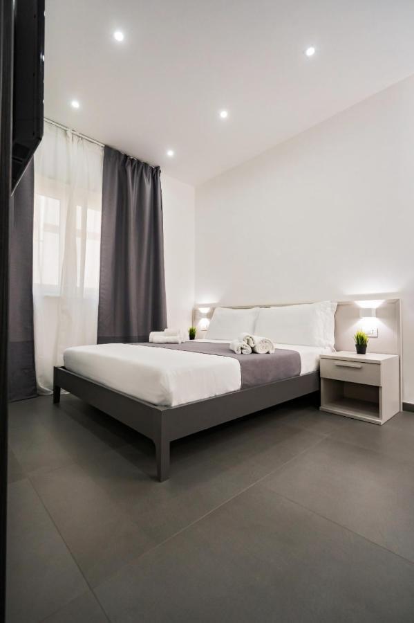 Deluxe Double Room with Side Sea View,1113160227:JPEG