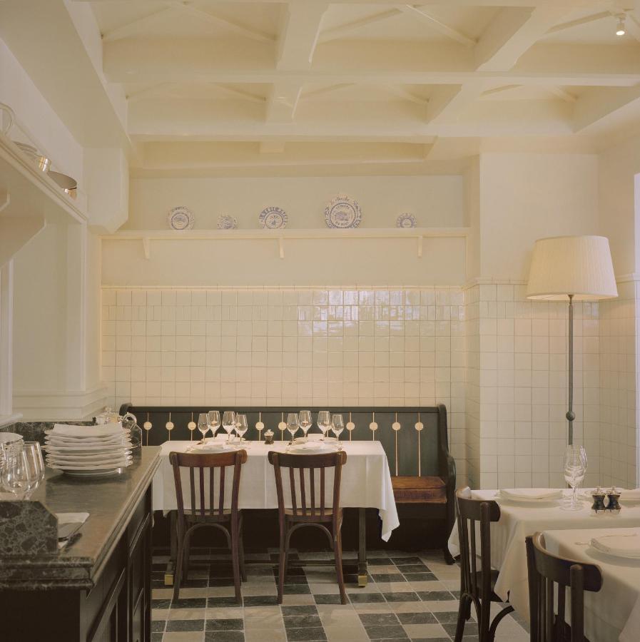 Deluxe Room Voltaire,1349944561:JPEG