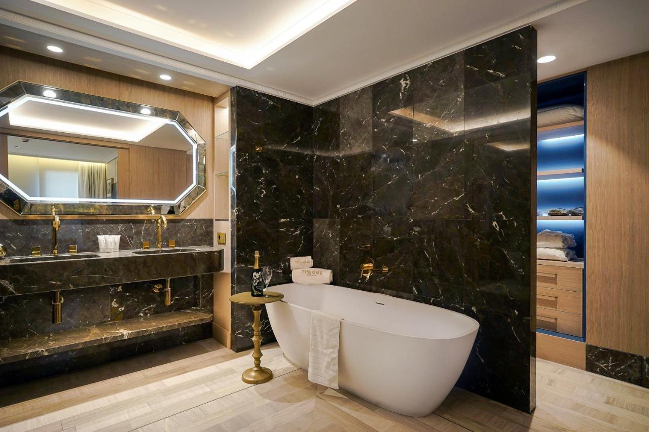 Suite with City View,1214700829:JPEG