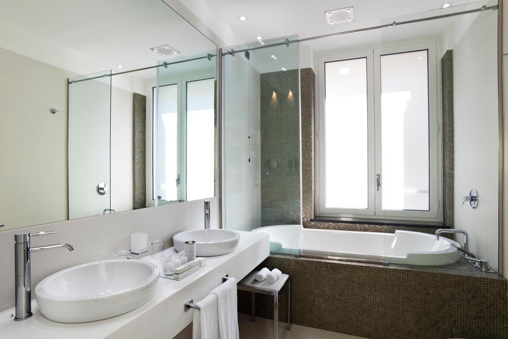 King Suite with Spa Access,1446441493:JPEG