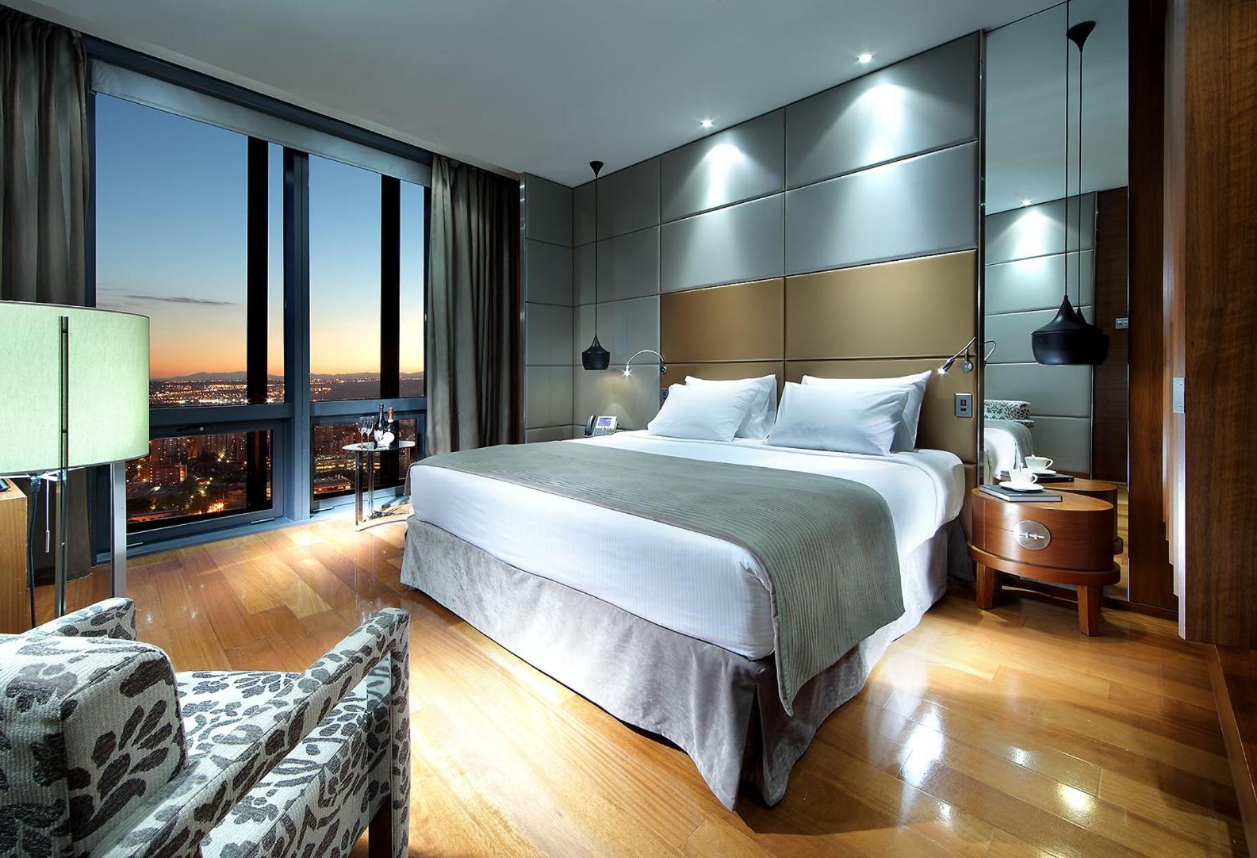 Skyline Room Views,126683037:JPEG