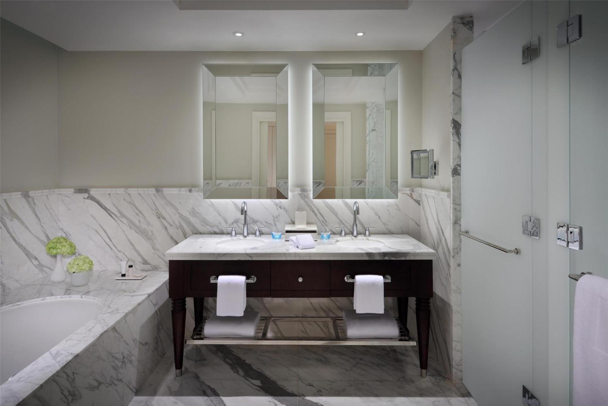 Executive Suite,1282516312:JPEG