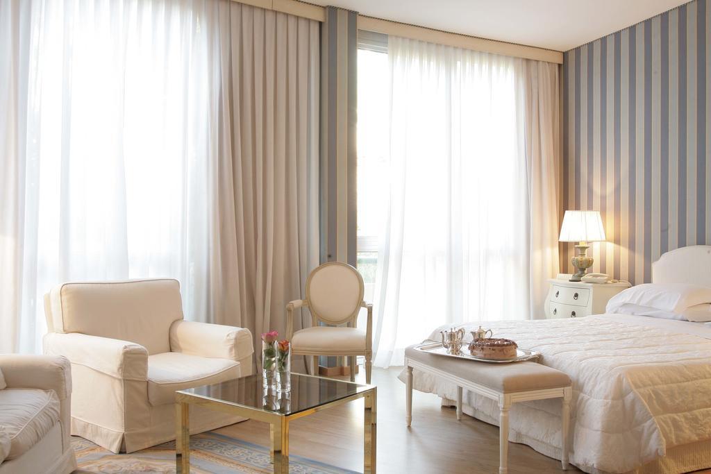 Deluxe Double or Twin Room,681671796:JPEG