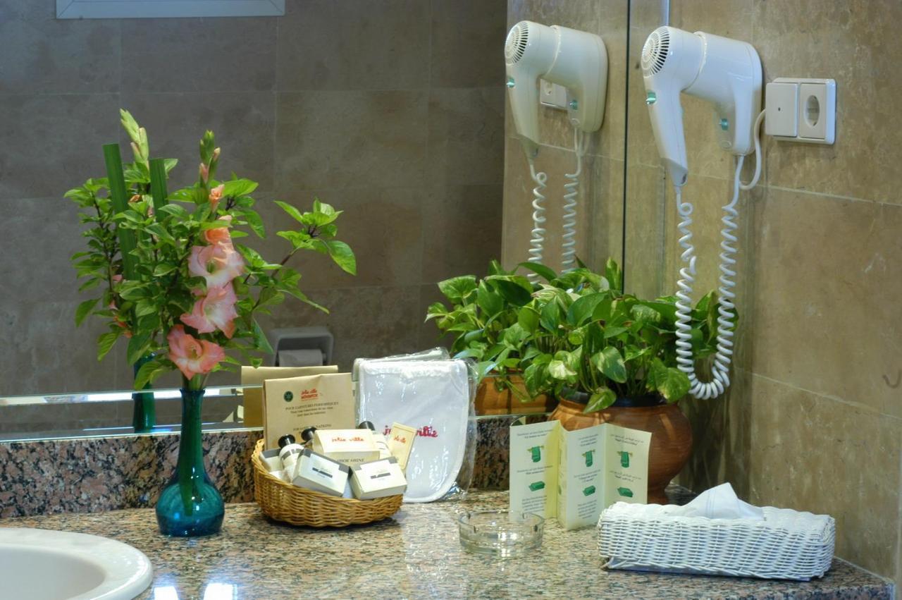 Executive Suite,1349431102:JPEG