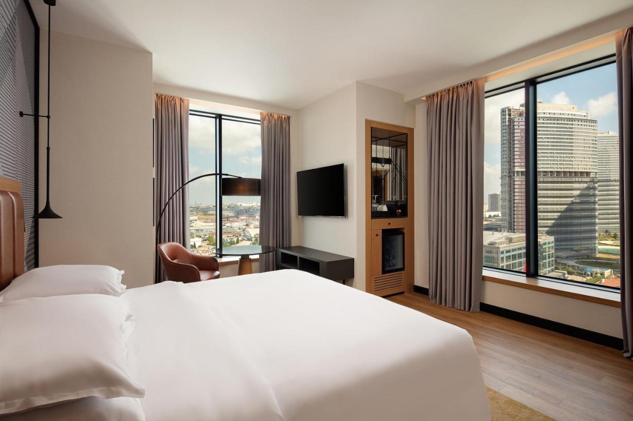 Premium Corner King Room City View,1379260433:JPEG