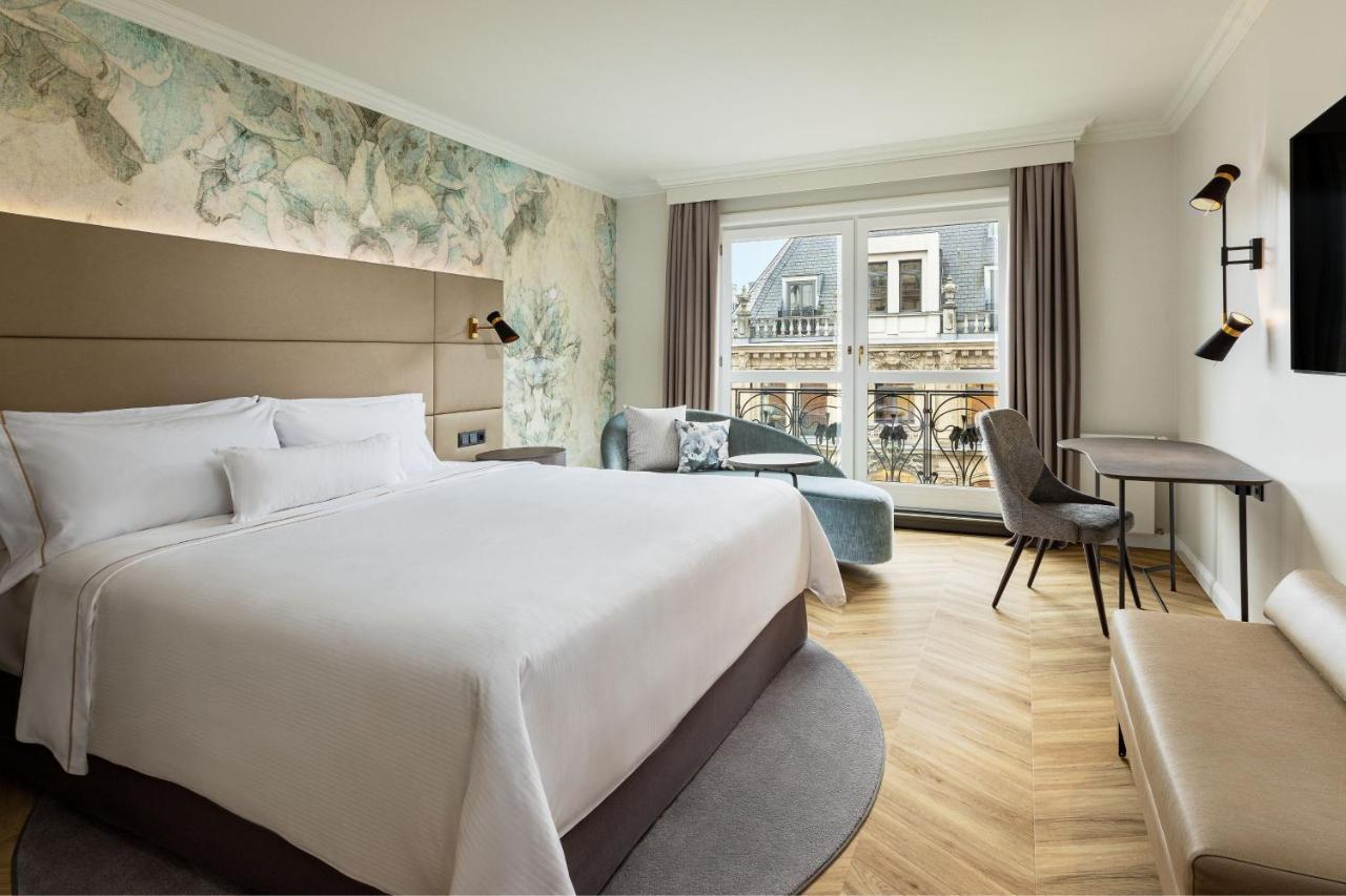 Panoramic Deluxe King Room,1353917273:JPEG