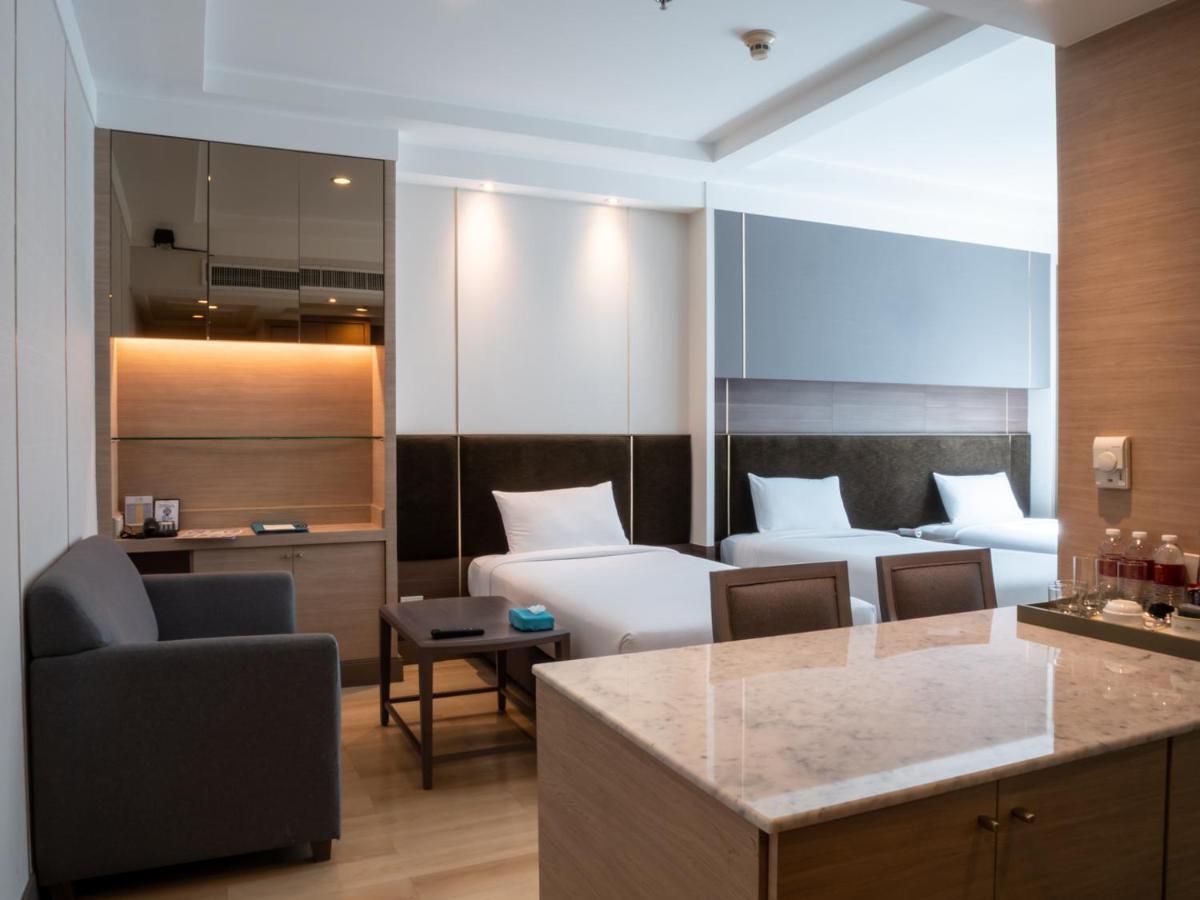 Triple Room
