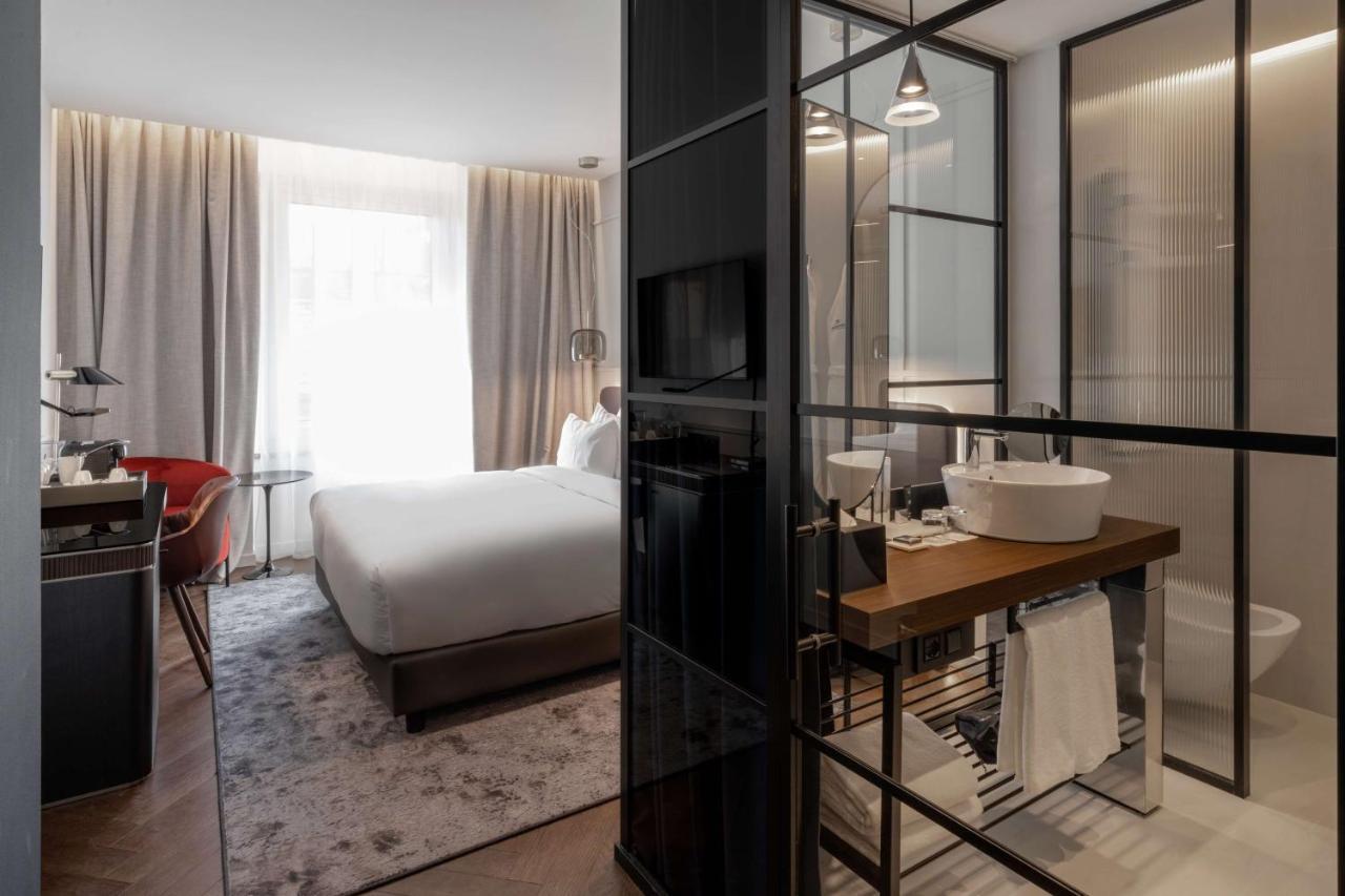 Collection Room,1394919059:JPEG