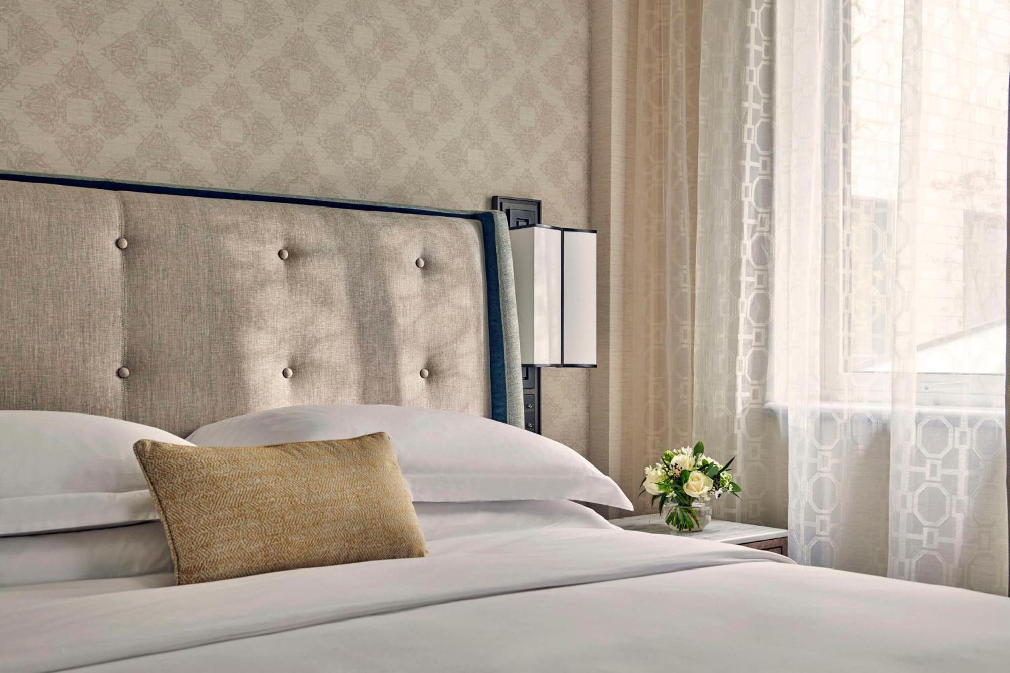 King Room with Courtyard View,1458875692:JPEG