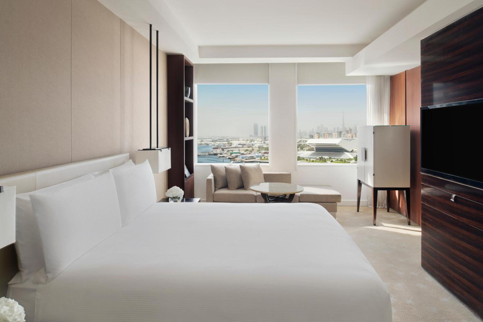 King Room Burj Khalifa View,1537501765:JPEG