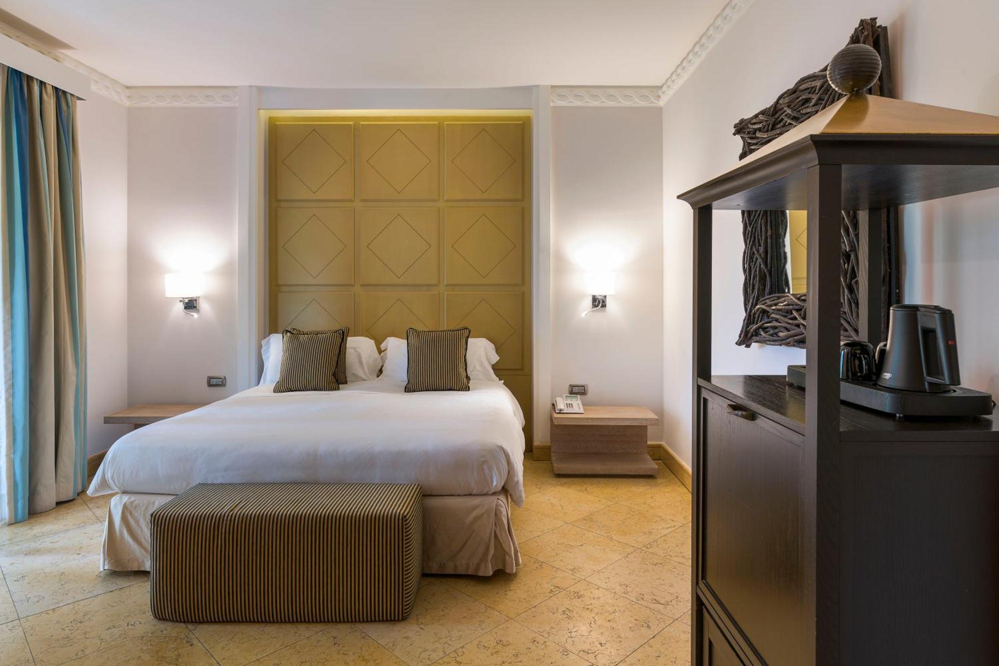 Standard Double or Twin Room,1542659182:JPEG