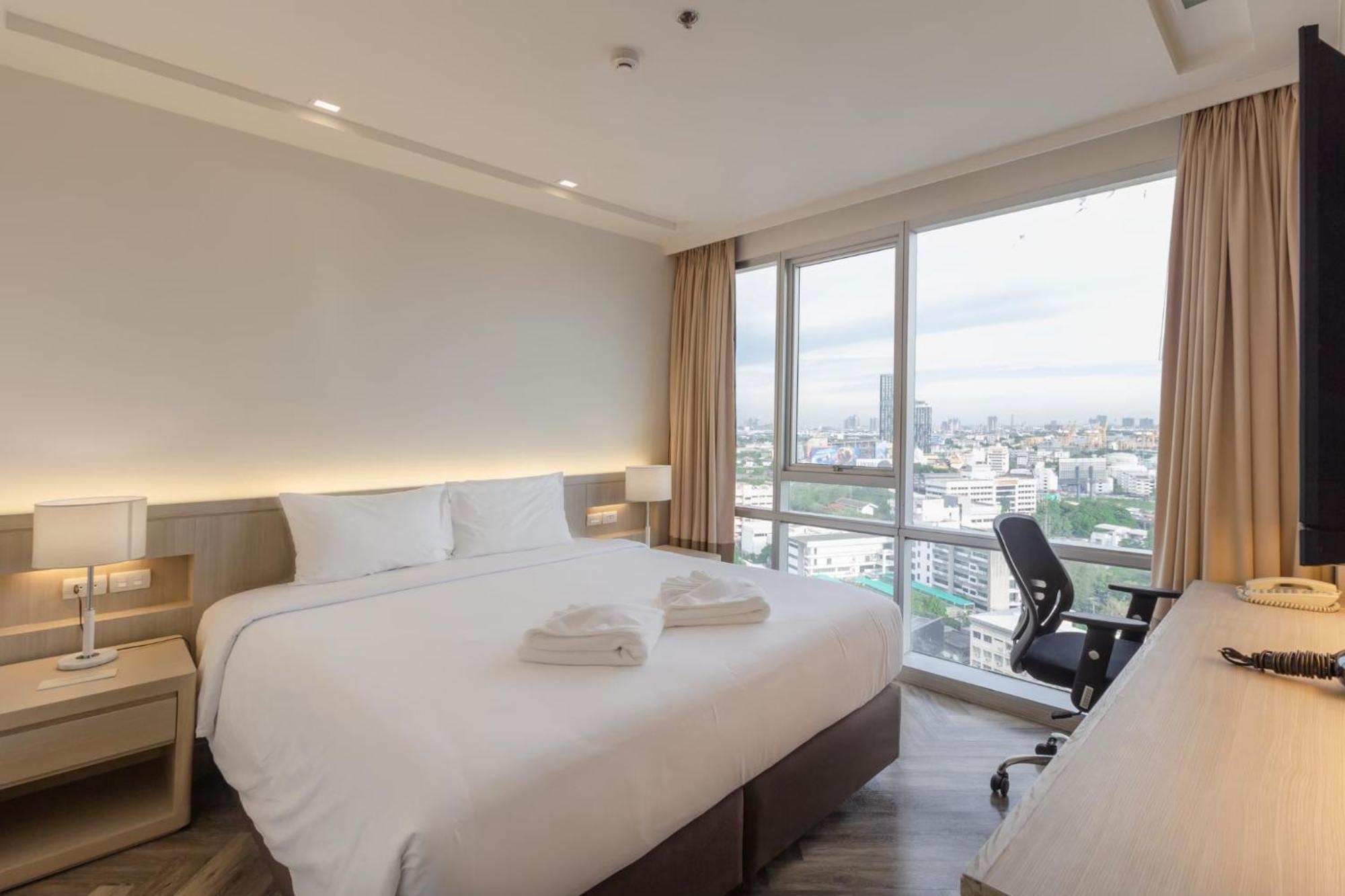 One-Bedroom Suite Jacuzzi