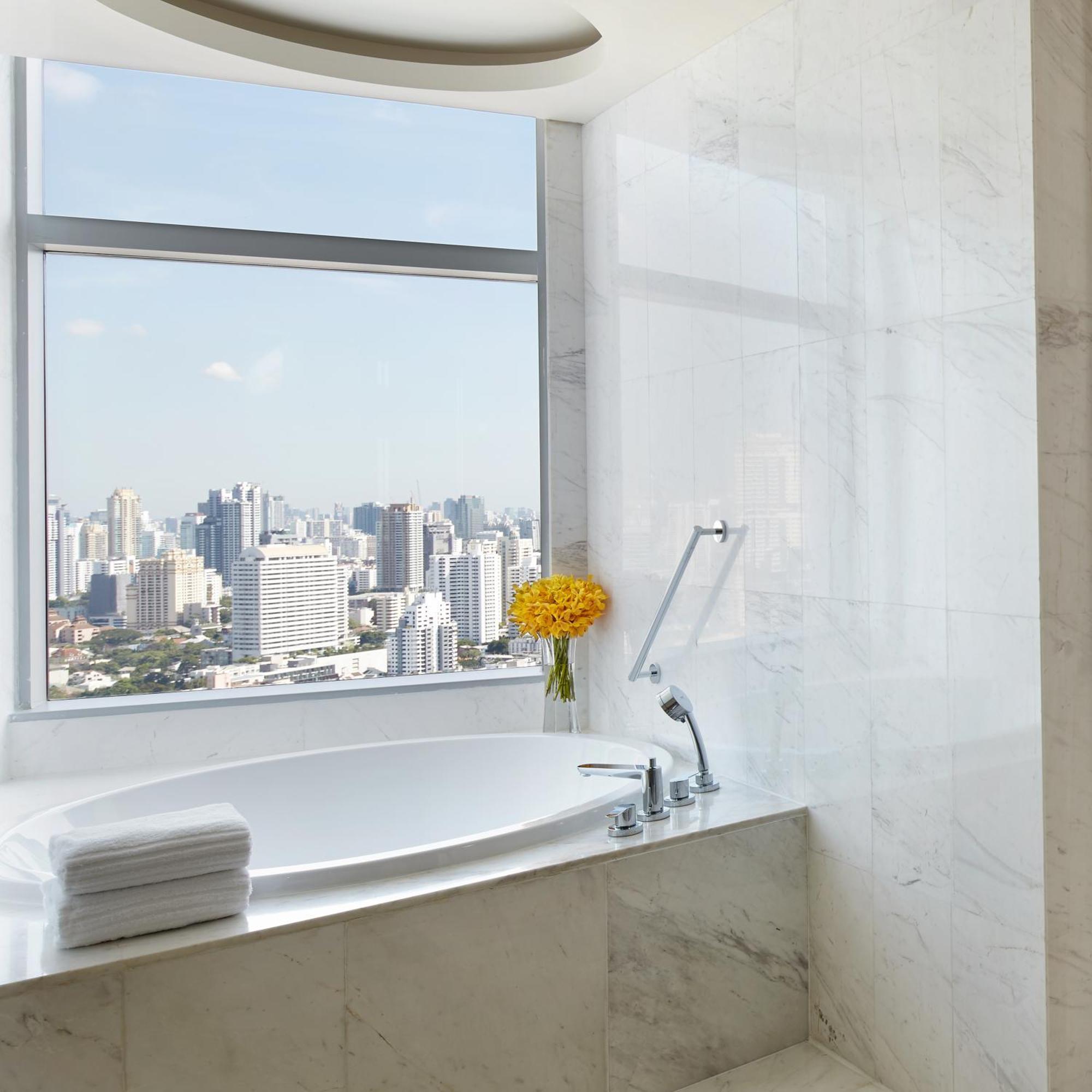 One-Bedroom King Suite High Floor