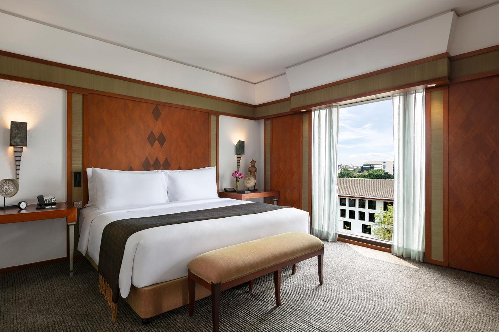 Deluxe Suite Club Benefit