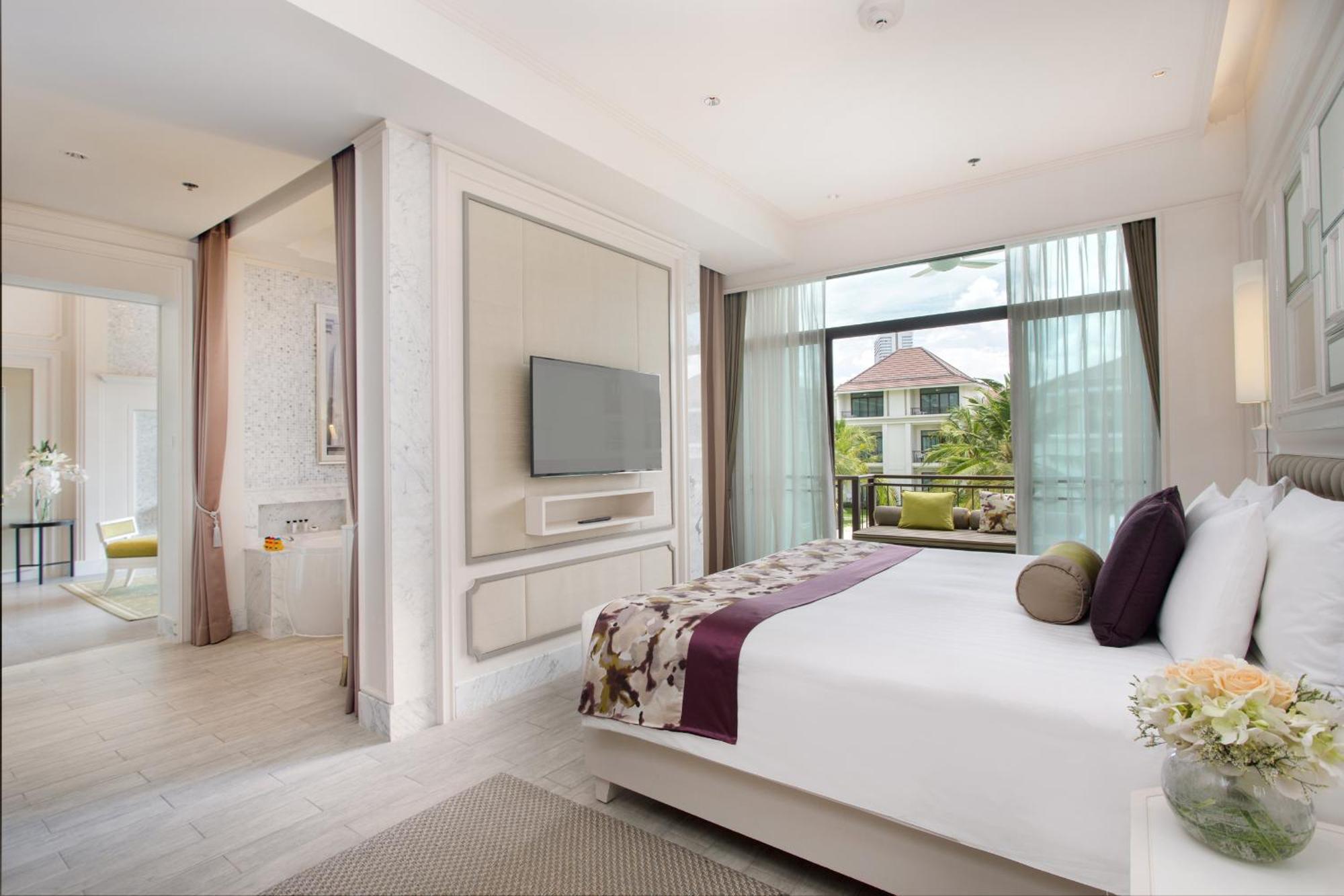 Suite 24 hours of Room