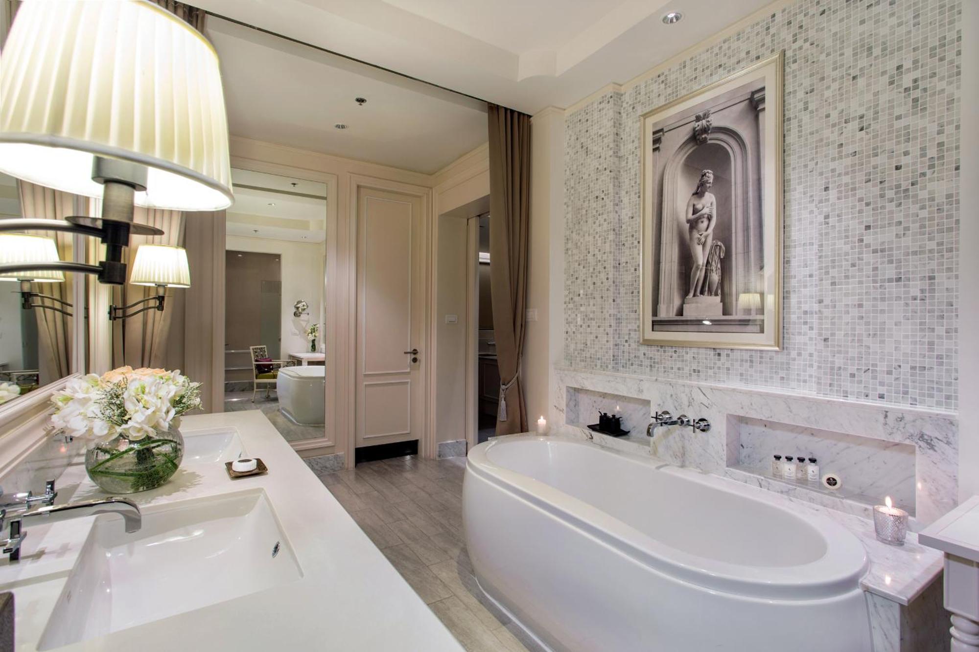 Suite 24 hours of Room