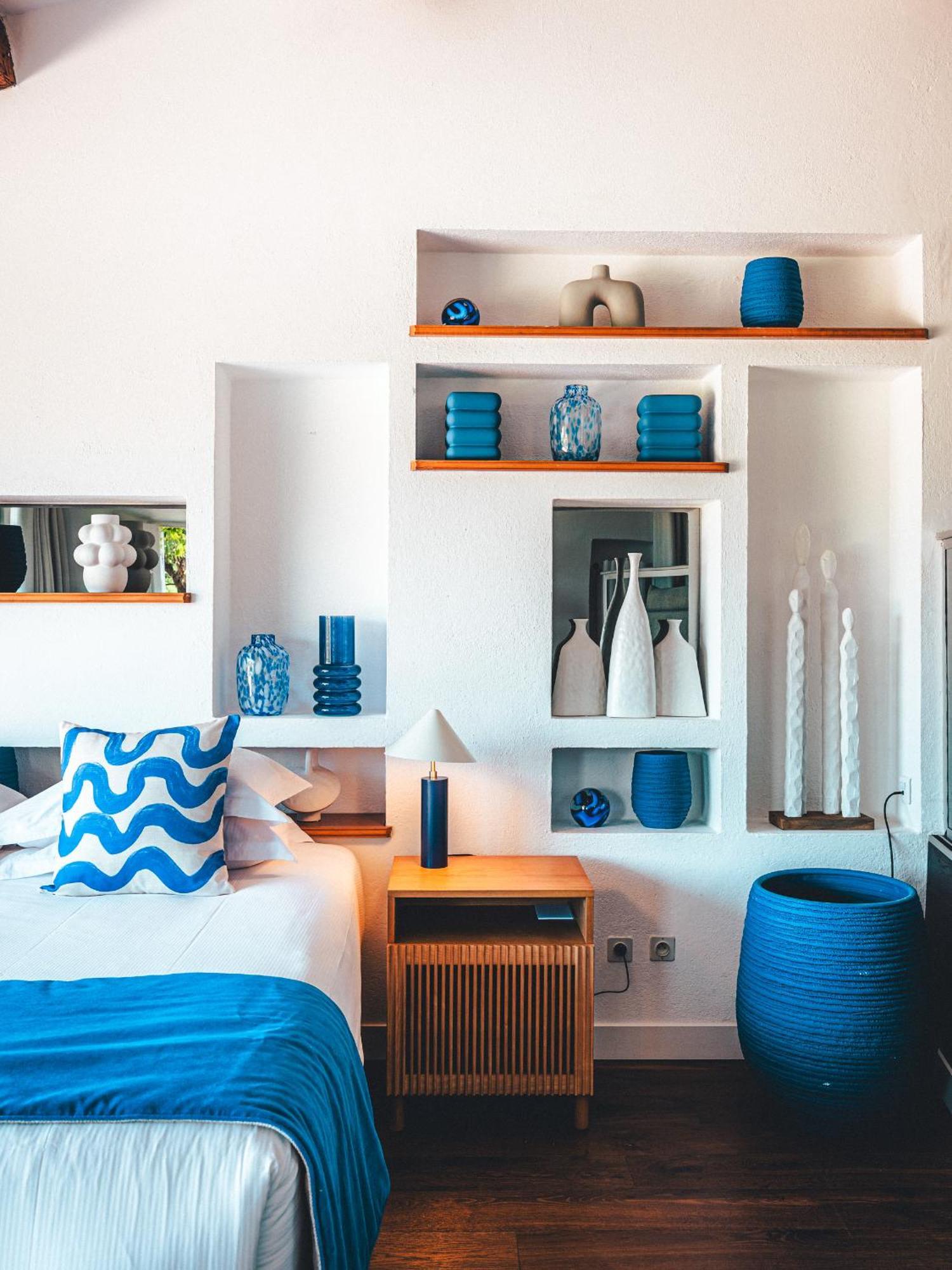 Suite with Terrace,1591487548:JPEG