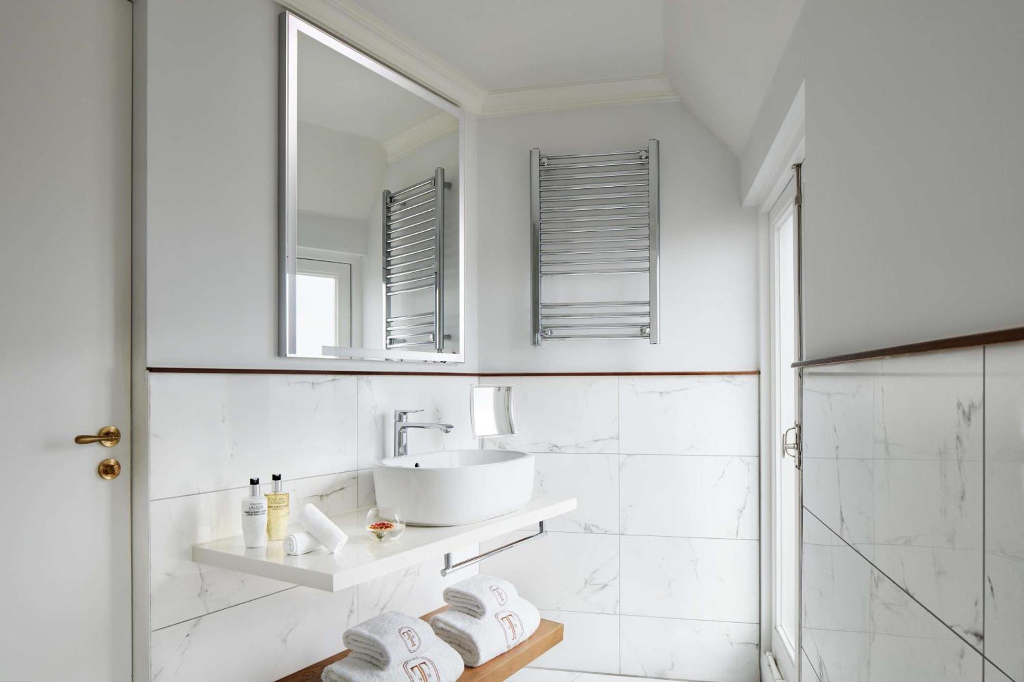 Superior Double or Twin Room,1643752777:JPEG