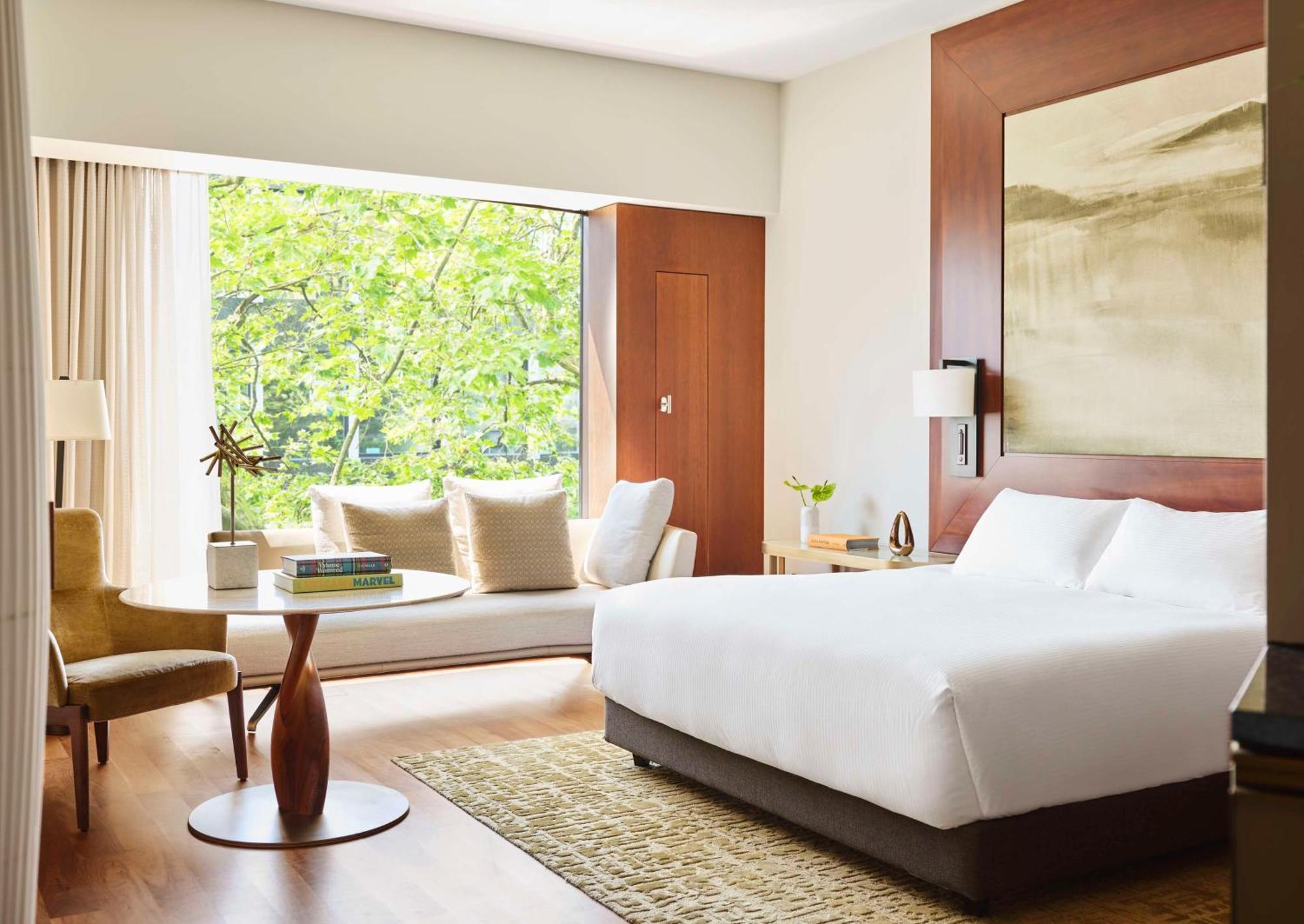 King Room,1611060188:JPEG