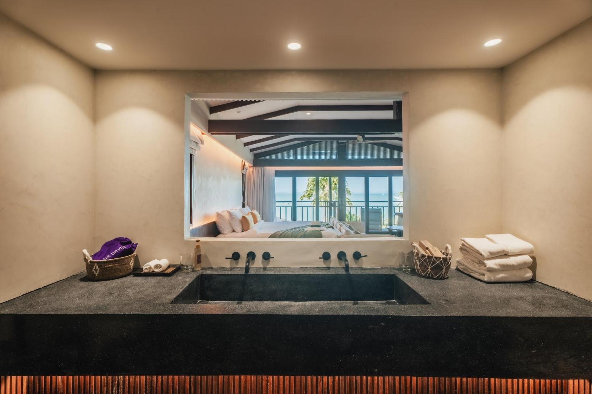 LUX 3-Bedroom Grand Sea View Pool Villa Unlimited 24-Hour Water Shuttle Service