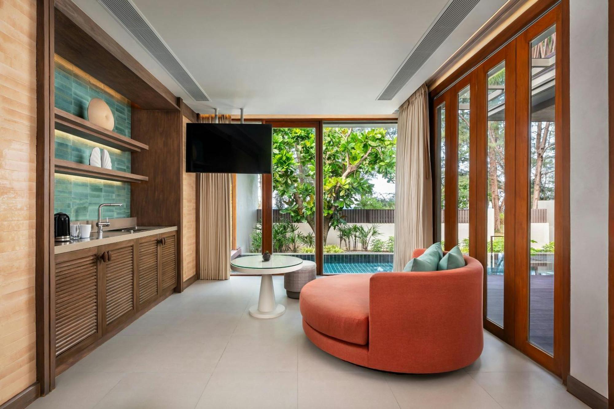 Oceanfront Three-Bedroom Villa Private Pool Newly Renovated