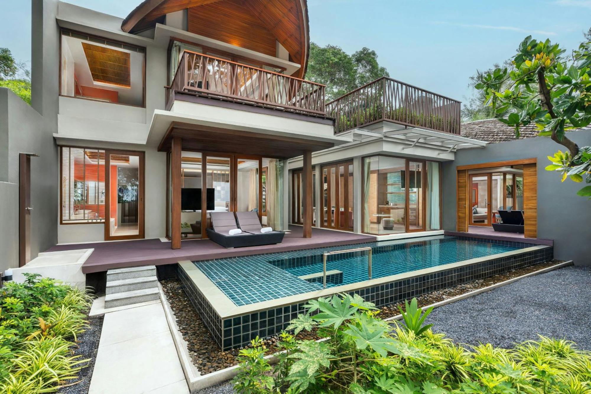 Oceanfront Three-Bedroom Villa Private Pool Newly Renovated