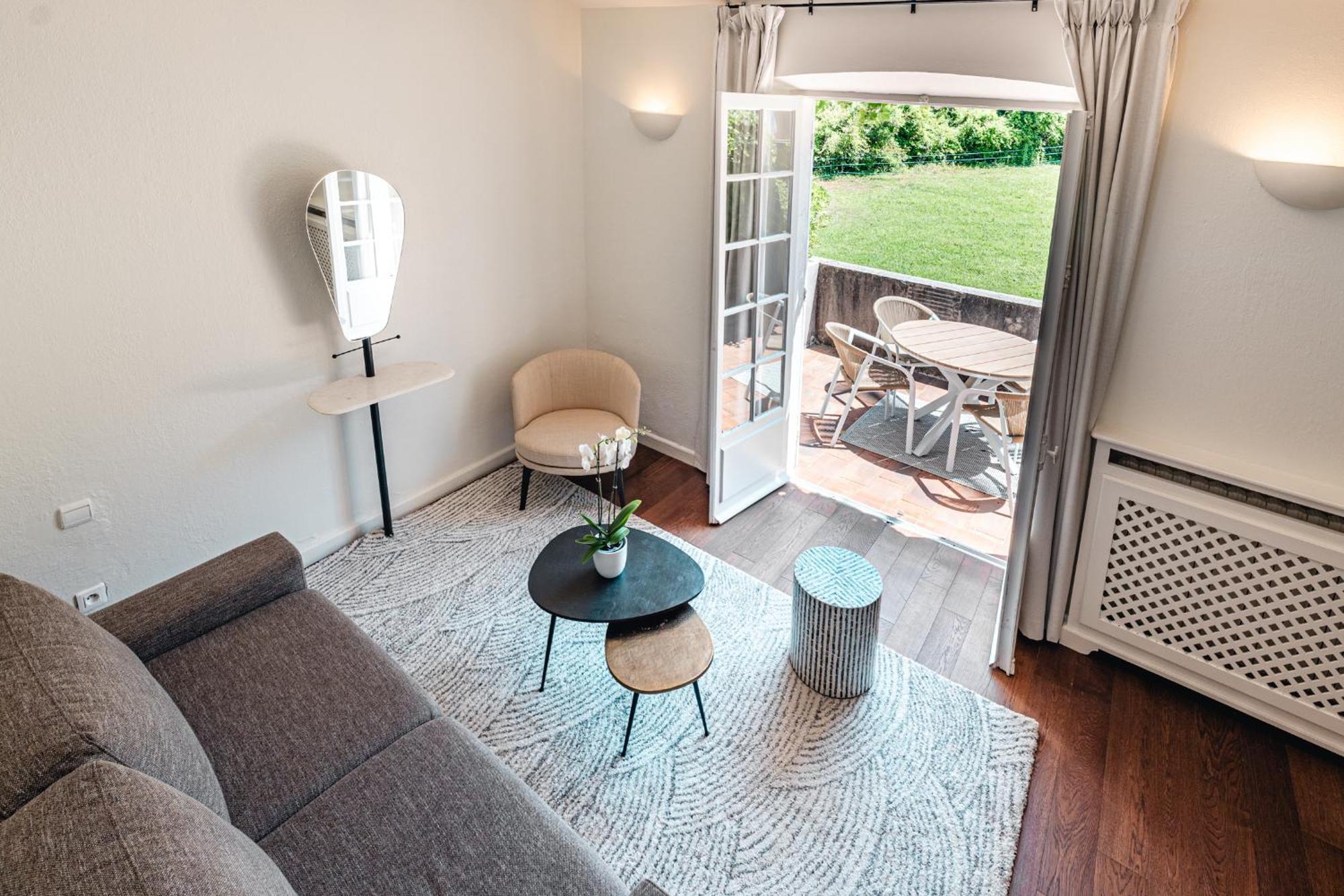 Junior Suite,1677859388:JPEG