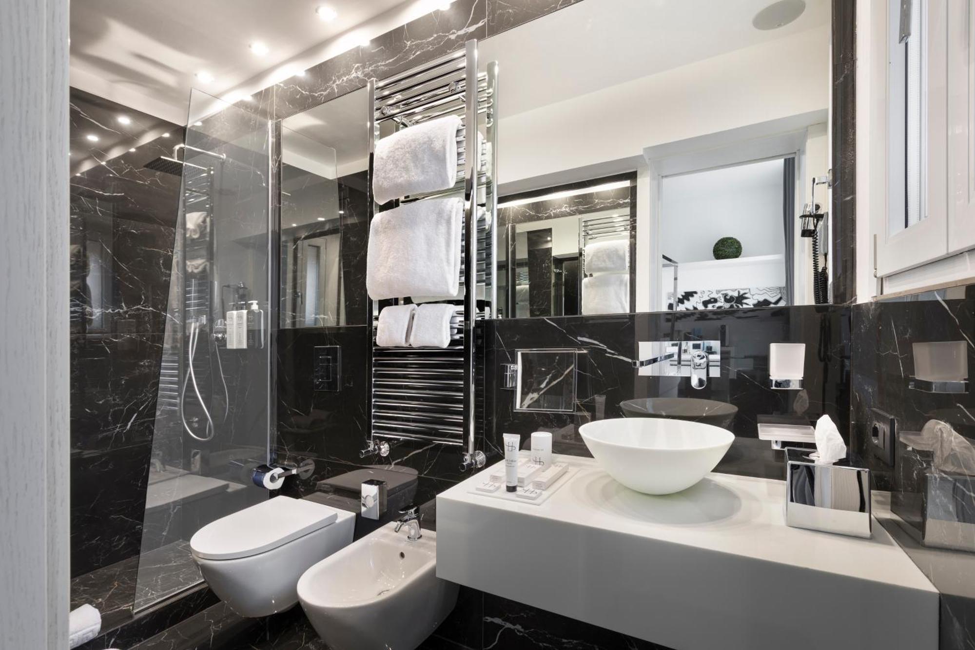 Junior Suite,1684329428:JPEG