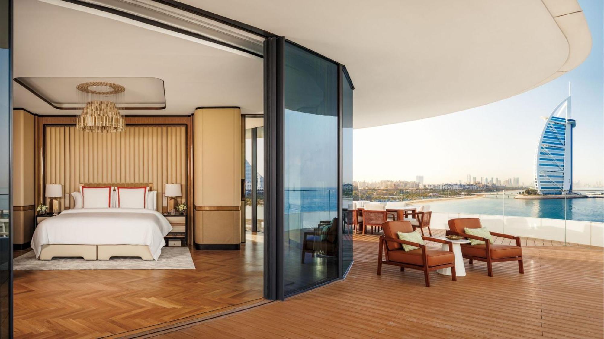Suite Ocean Grand Terrace con vista panoramica – Include maggiordomo privato, accesso all’Iliana Pool Club e trasferimenti aeroportuali di andata e ritorno