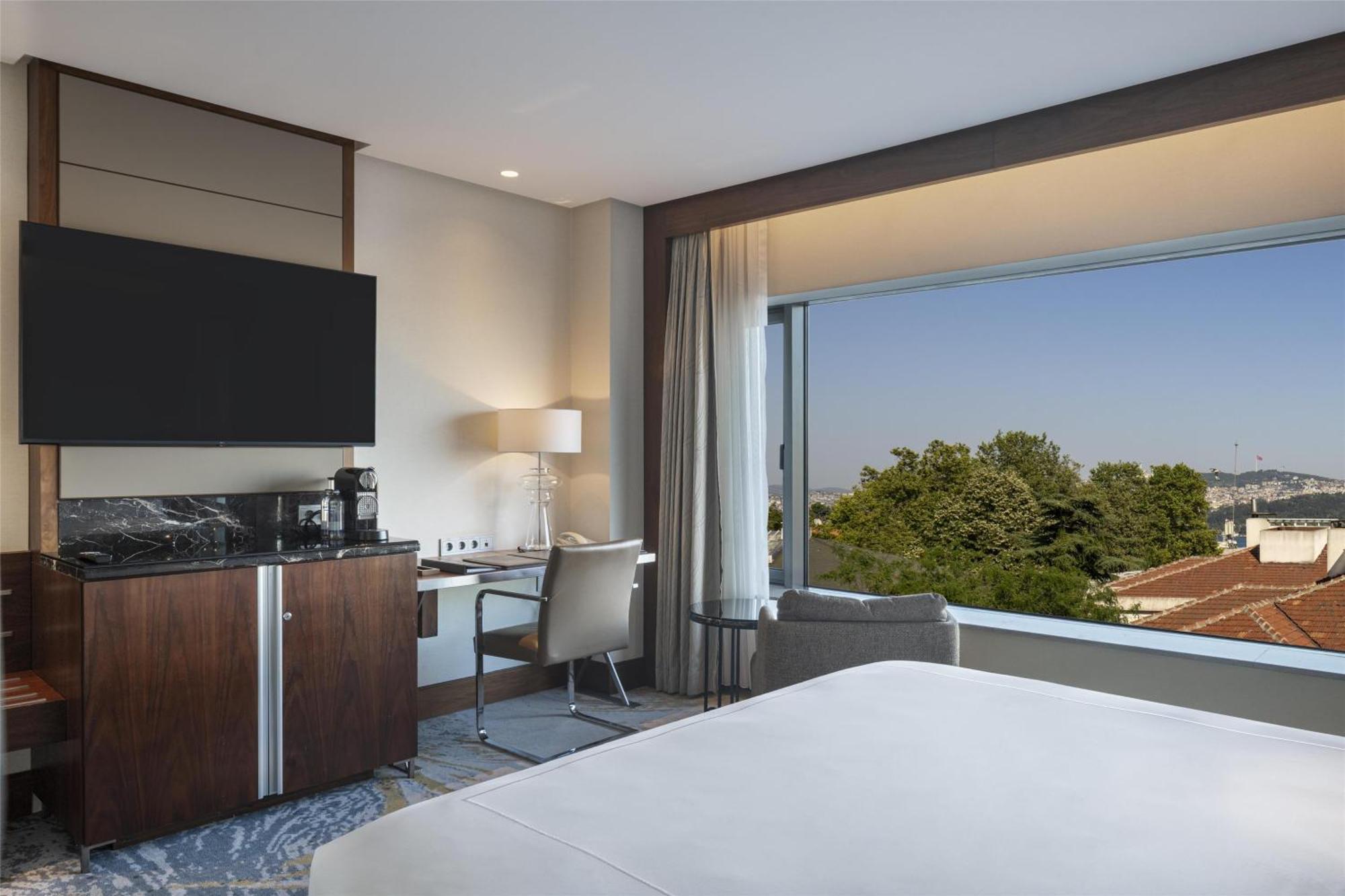 Deluxe King Room Partial Bosphorus View,1698856342:JPEG