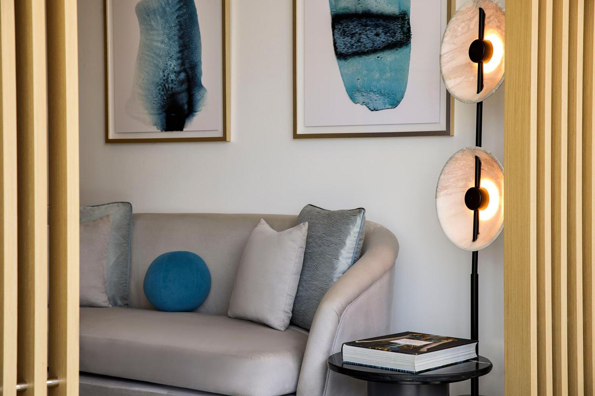 Suite con 1 Camera da Letto, Accesso al Salone e Vista - Piano Alto