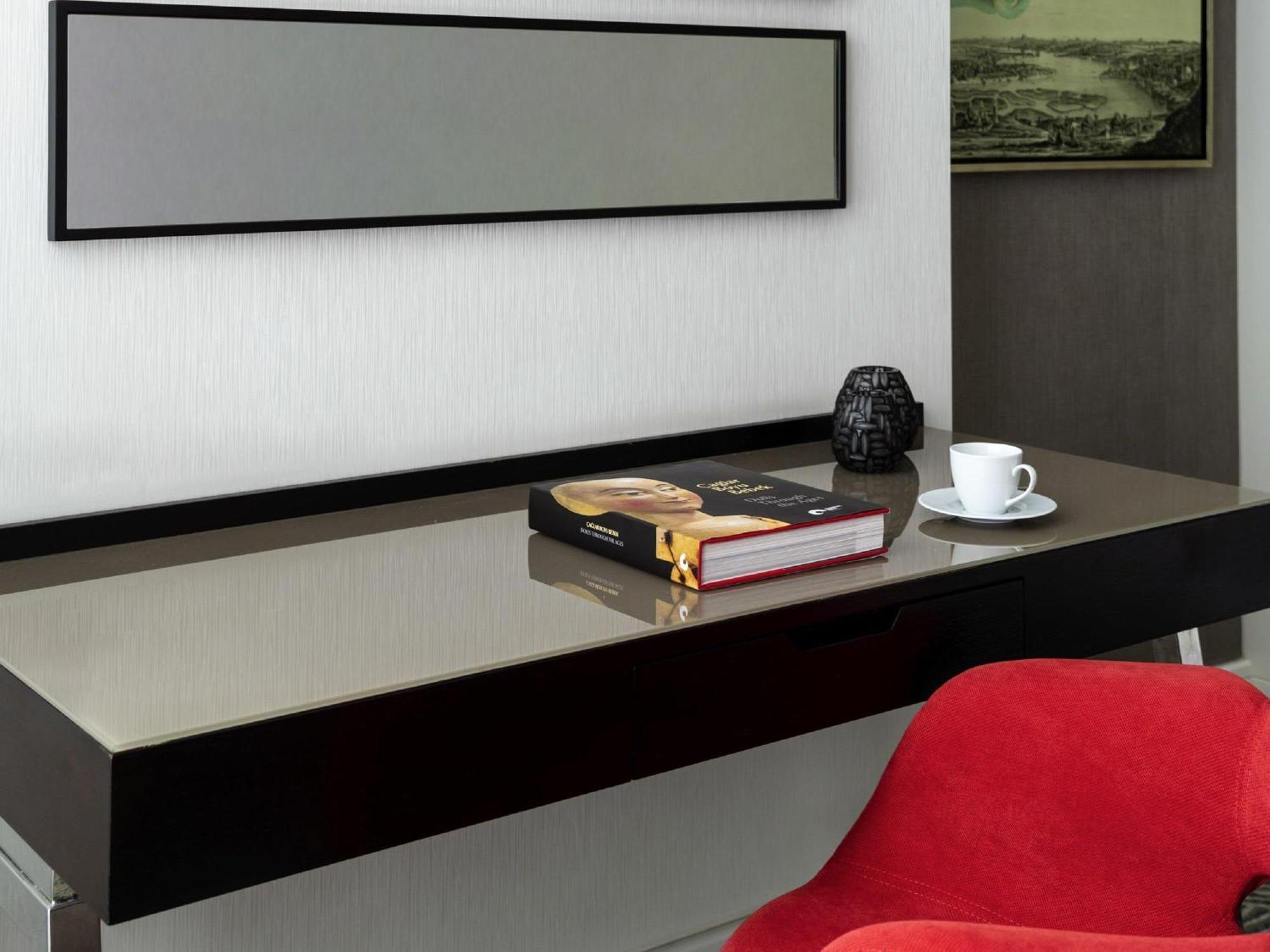 Classic King Room,1731436345:JPEG