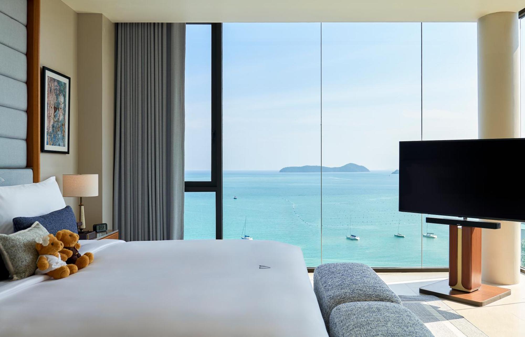 Three-Bedroom Executive Villa Sea View