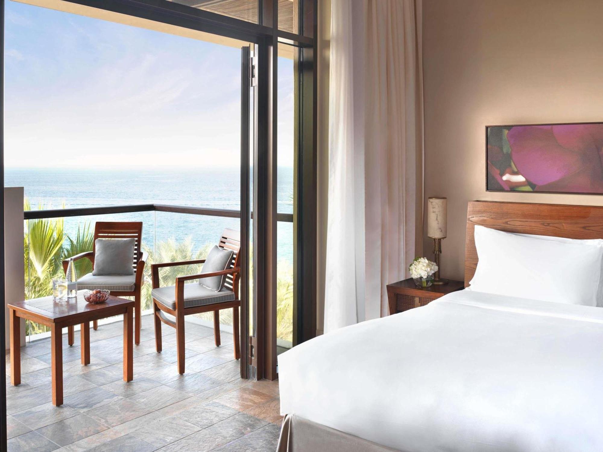 Junior King Suite Sofa Bed Private Balcony Sea View Club Access,1770928752:JPEG