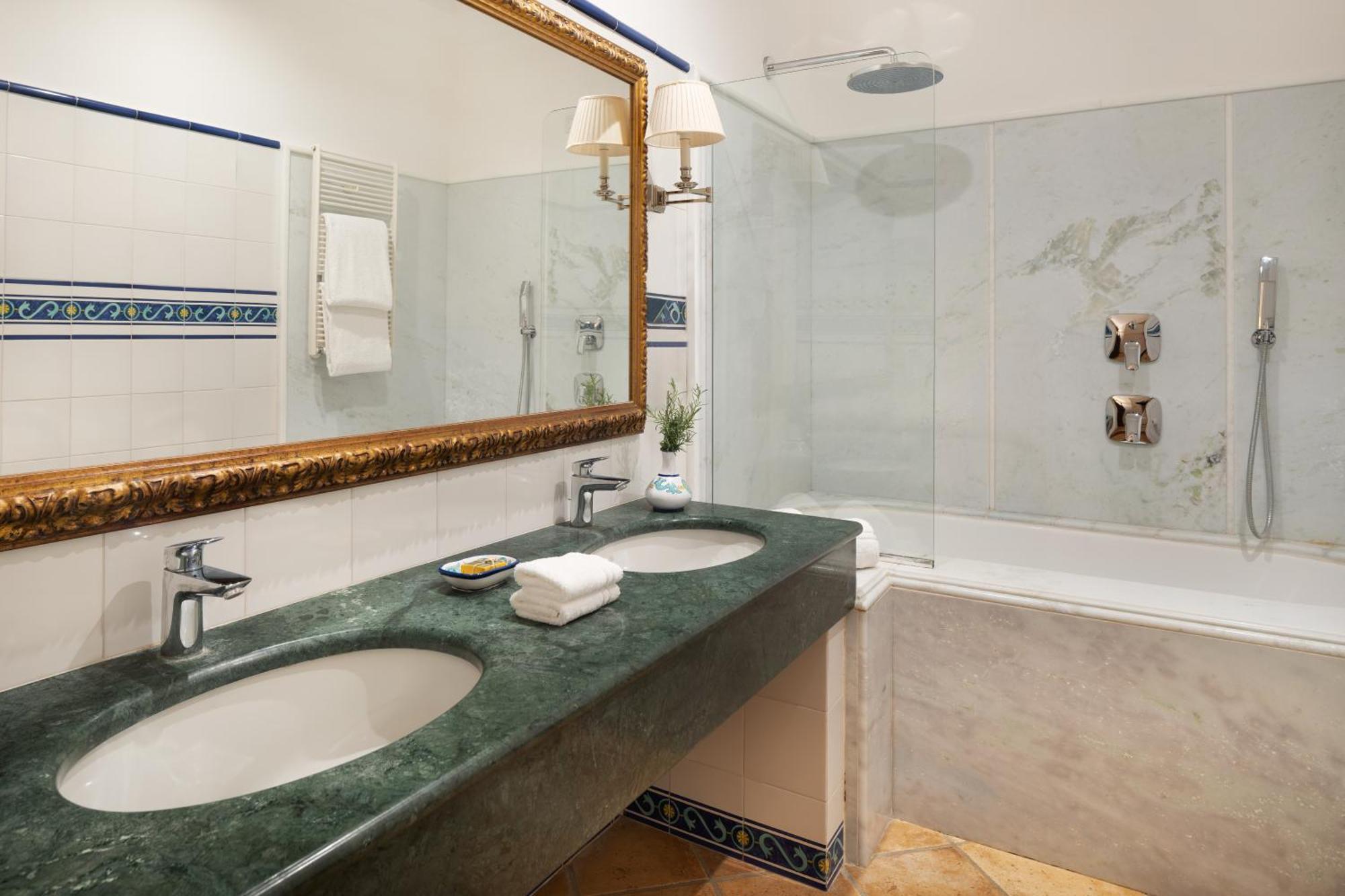 Seaview Junior Suite with Terrace,1739369937:JPEG