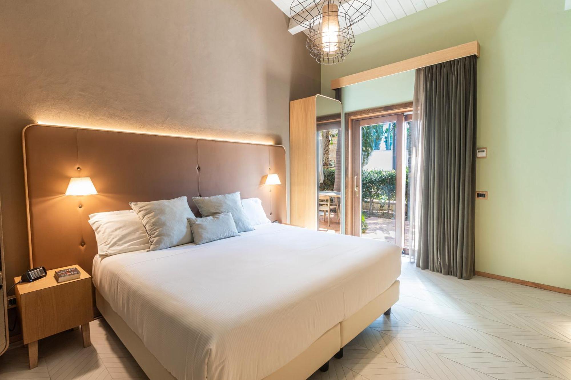 Junior Suite con Piscina Privata e Vista Giardino