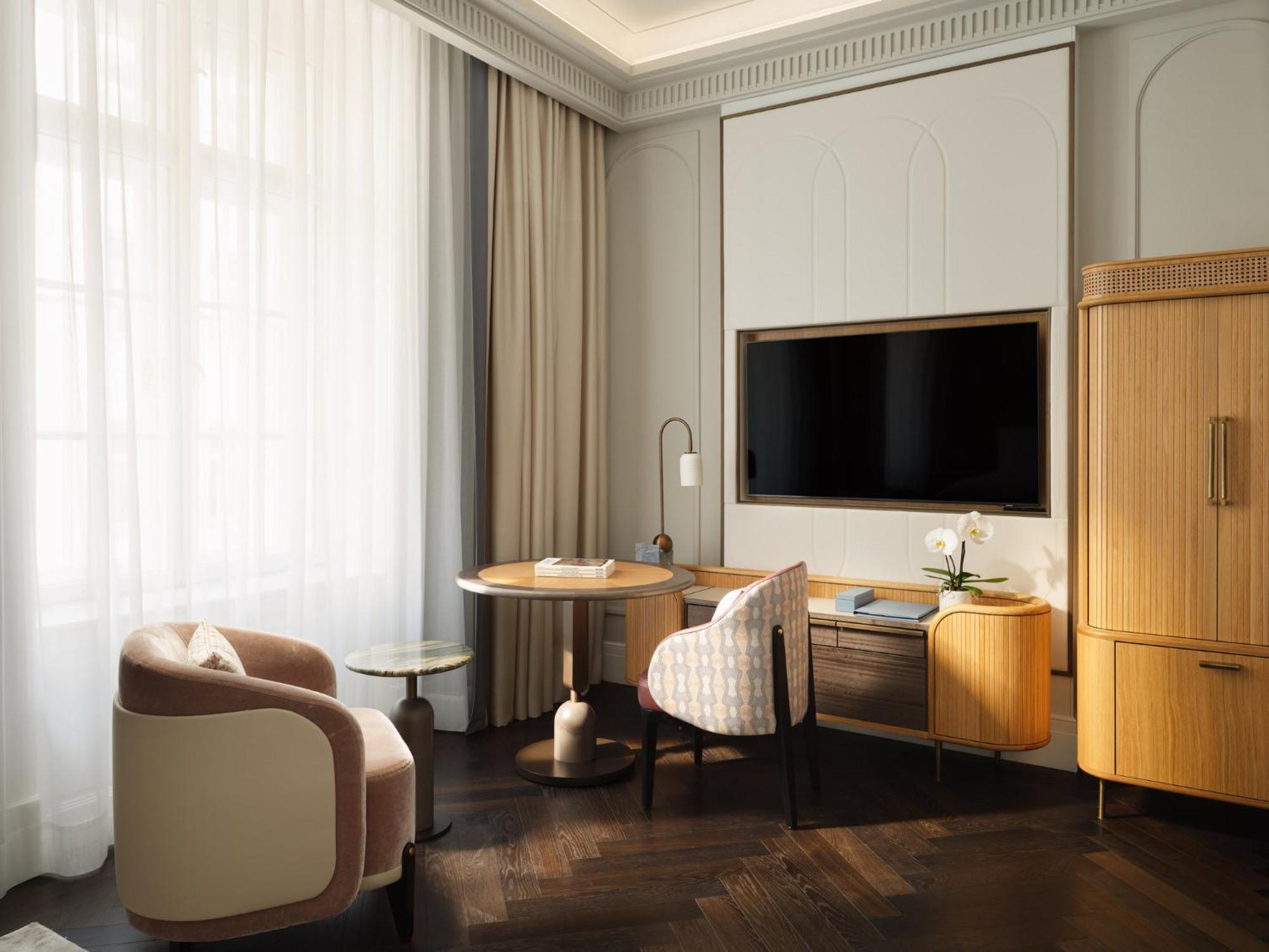 Premier Deluxe Room,1744217546:JPEG