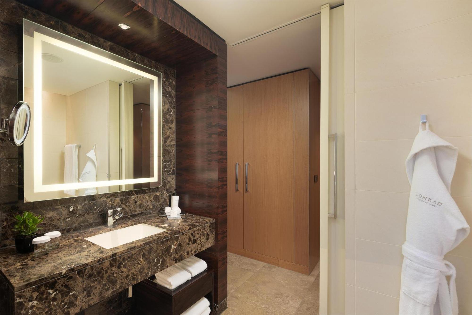 One-Bedroom Suite Lounge Access,1765869460:JPEG