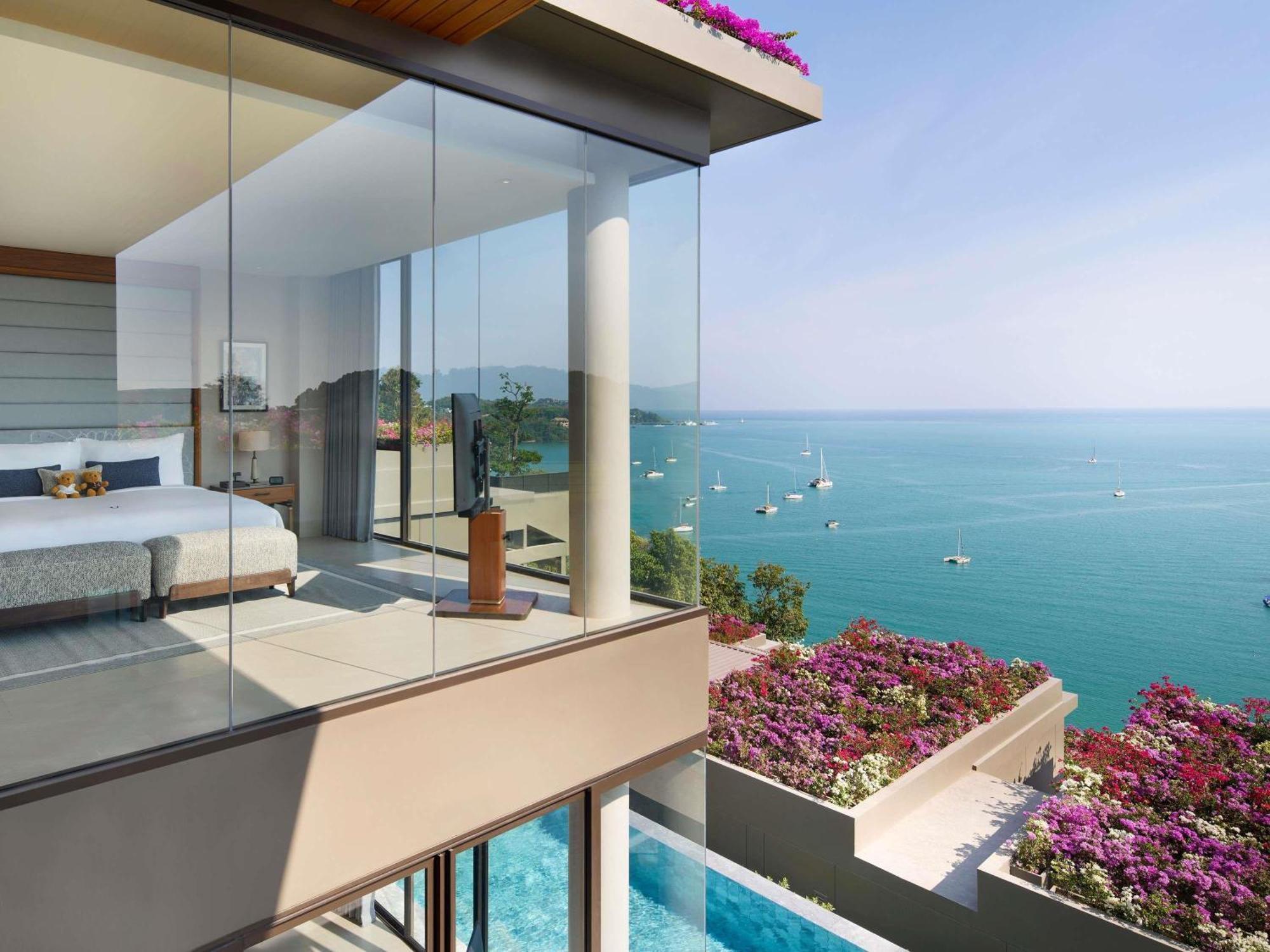 Three-Bedroom Executive Villa Sea View