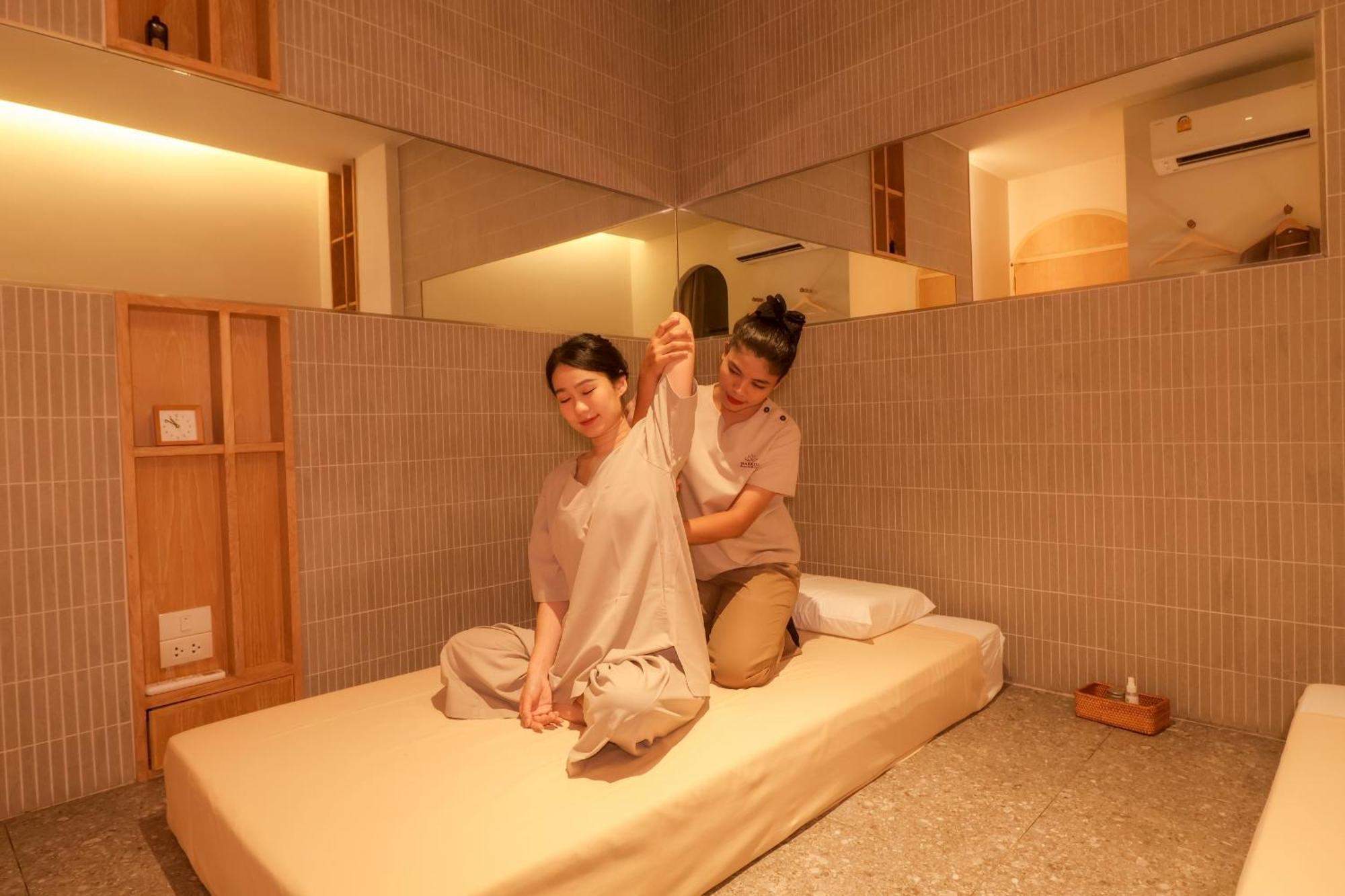 Montraj Club One Bedroom Suite