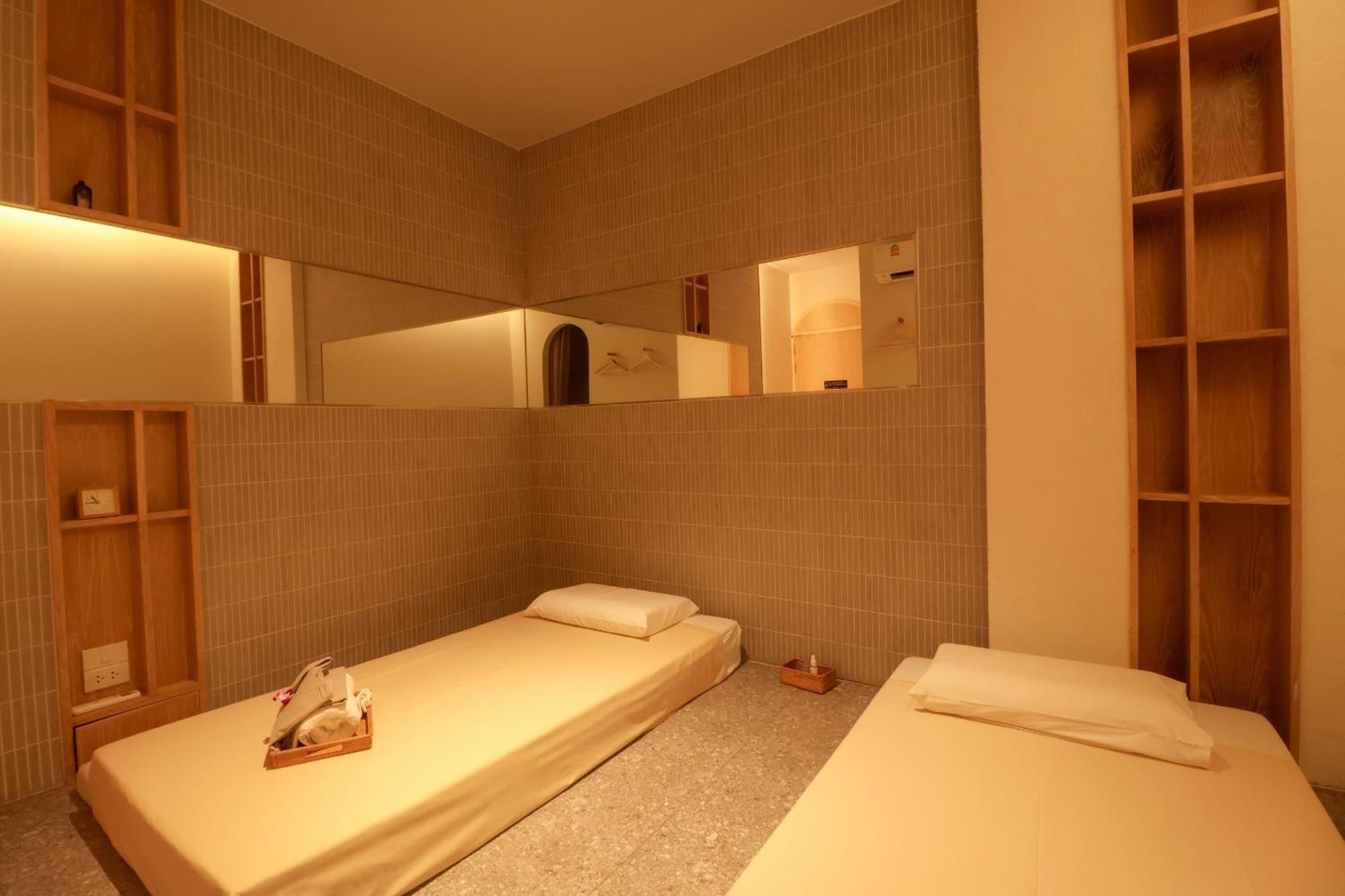 Montraj Club One Bedroom Suite