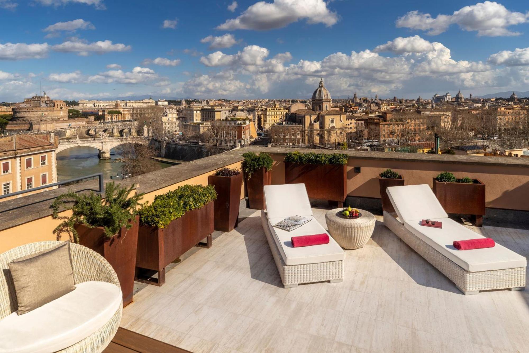 Suite Panoramica con Accesso al Centro Benessere