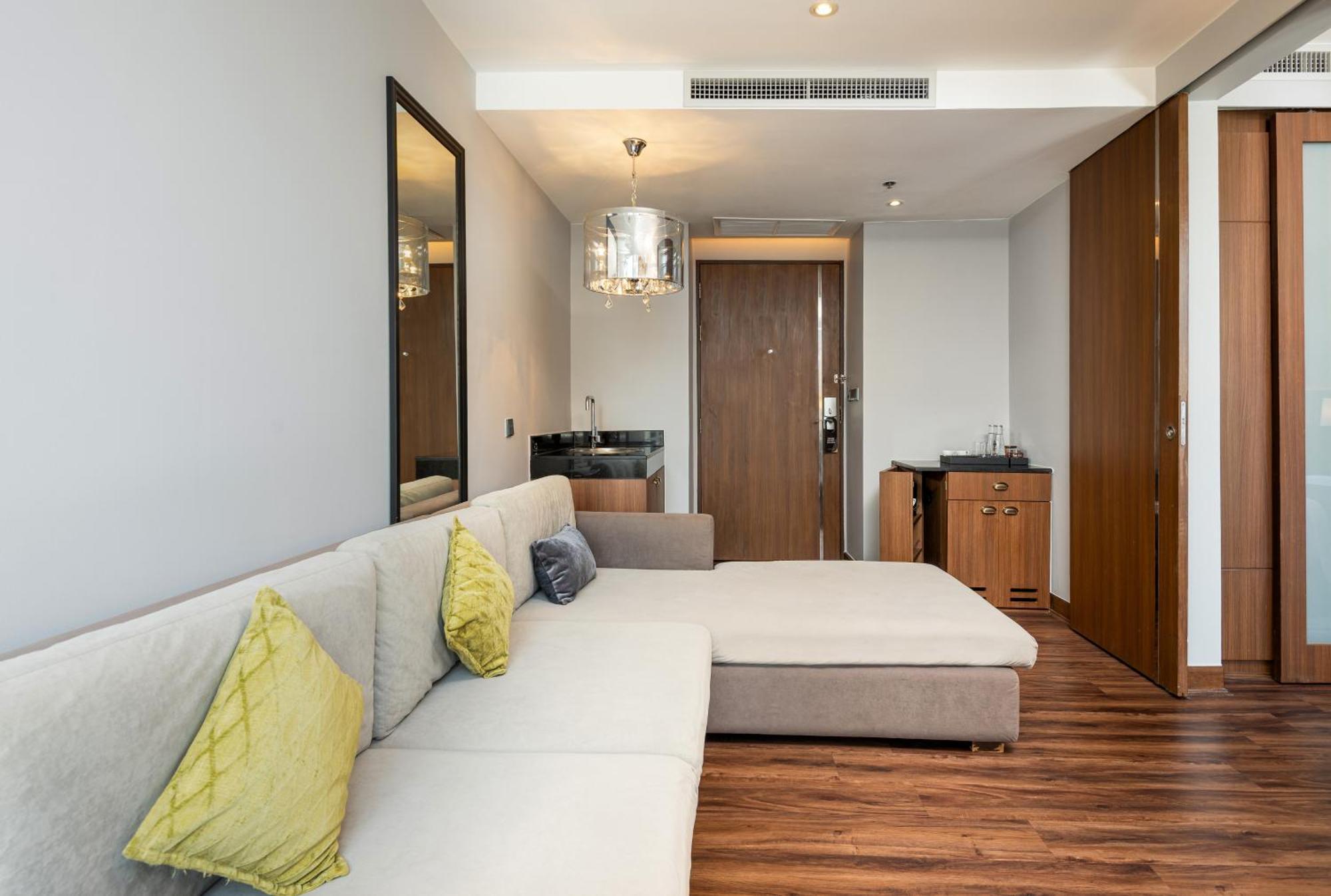 Montraj Club One Bedroom Suite