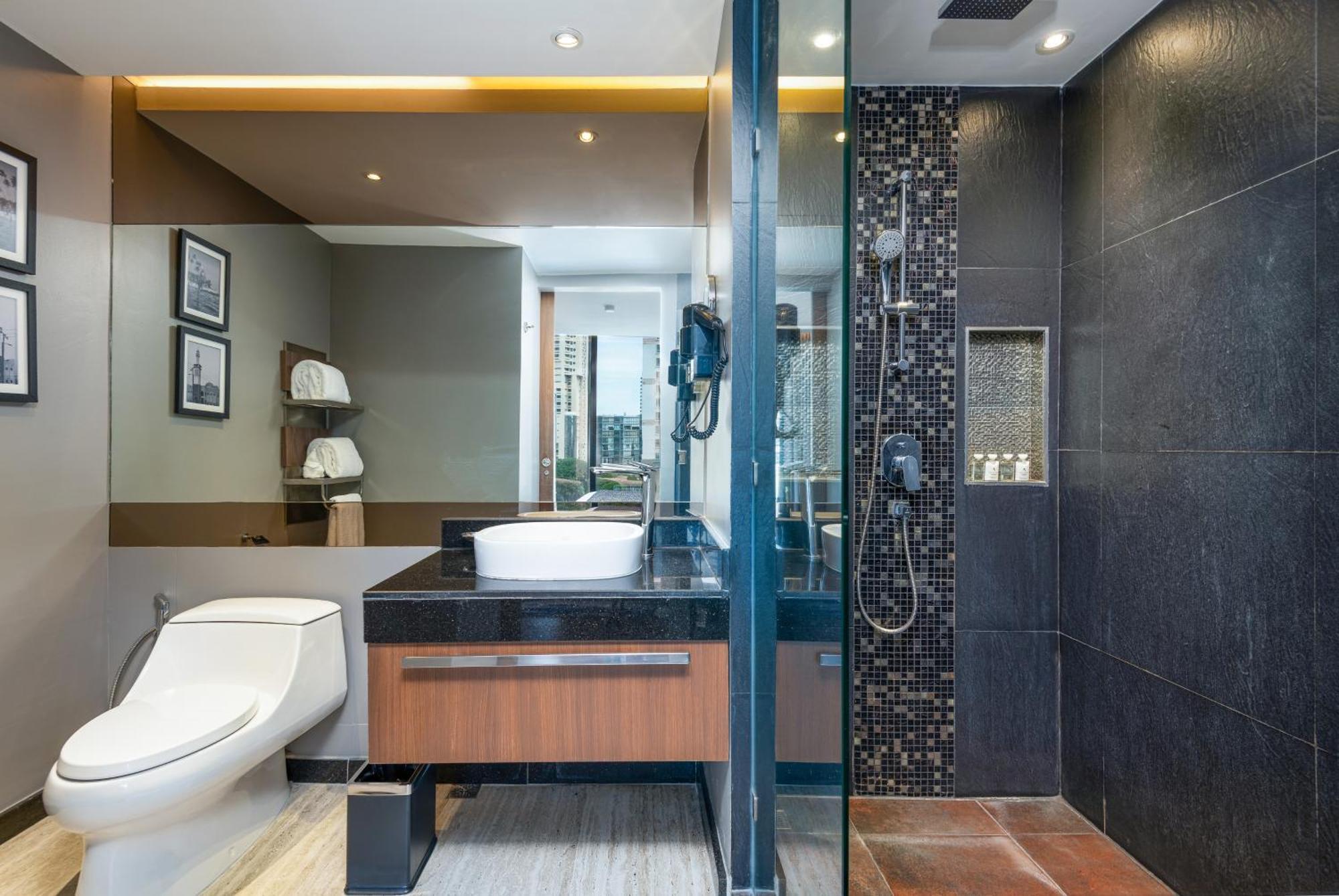 Montraj Club One Bedroom Suite