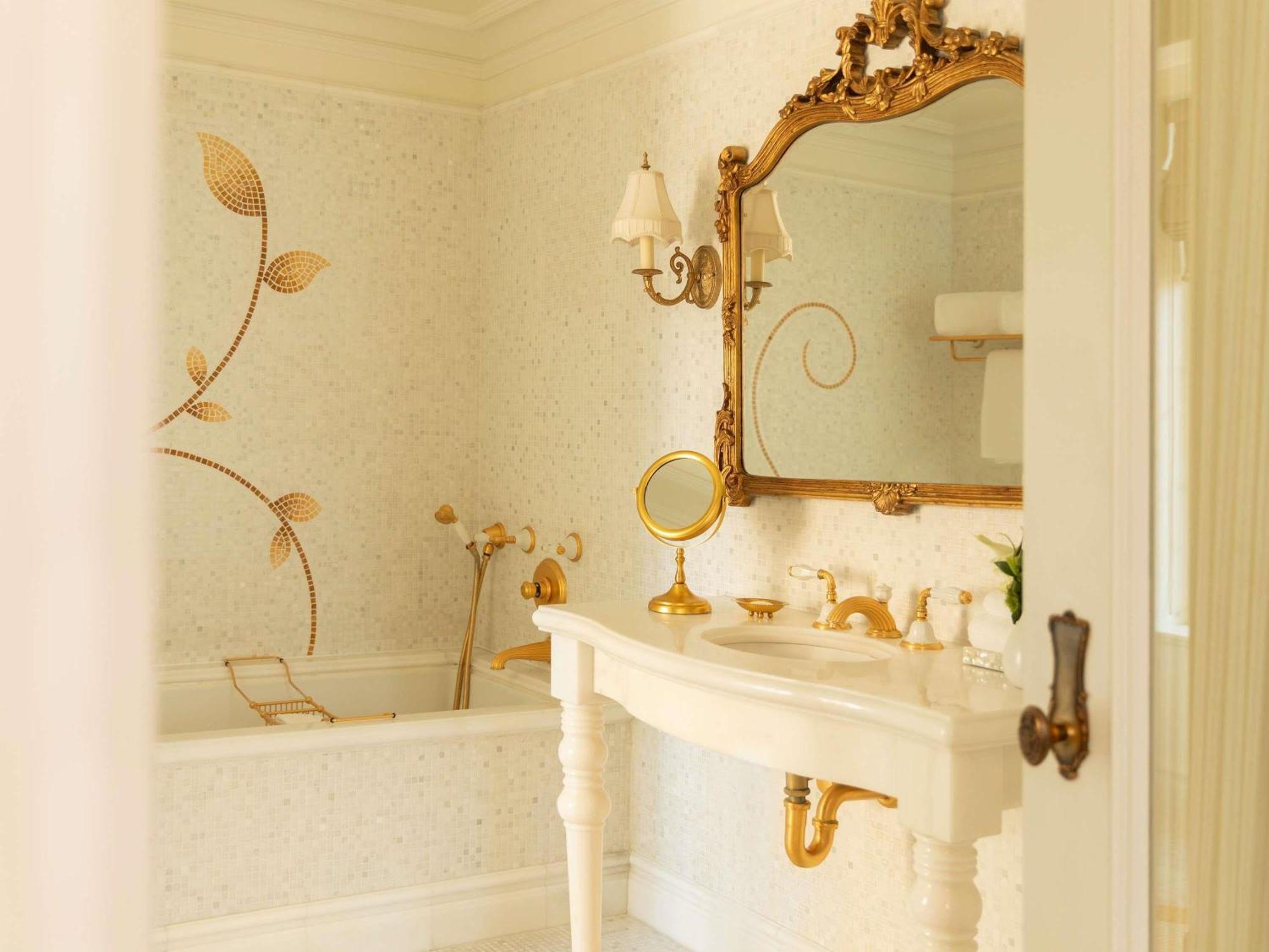 Suite King Pulitzer con Maggiordomo - Doccia/Accesso Disabili