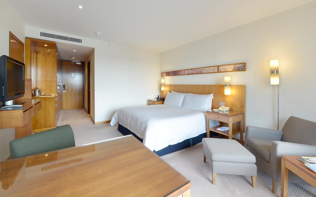 Premier River King Room,227943314:JPEG