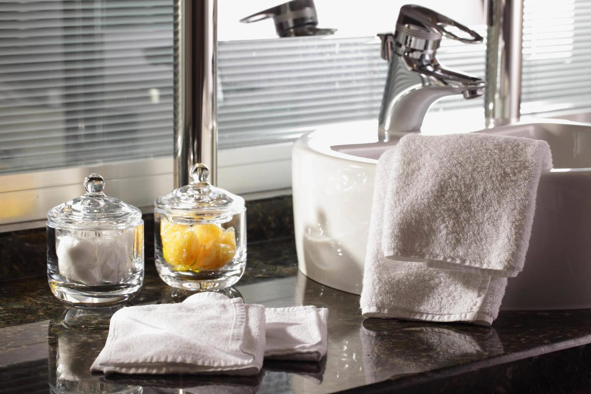 Executive King Suite with City View and Lounge Access,974992513:JPEG