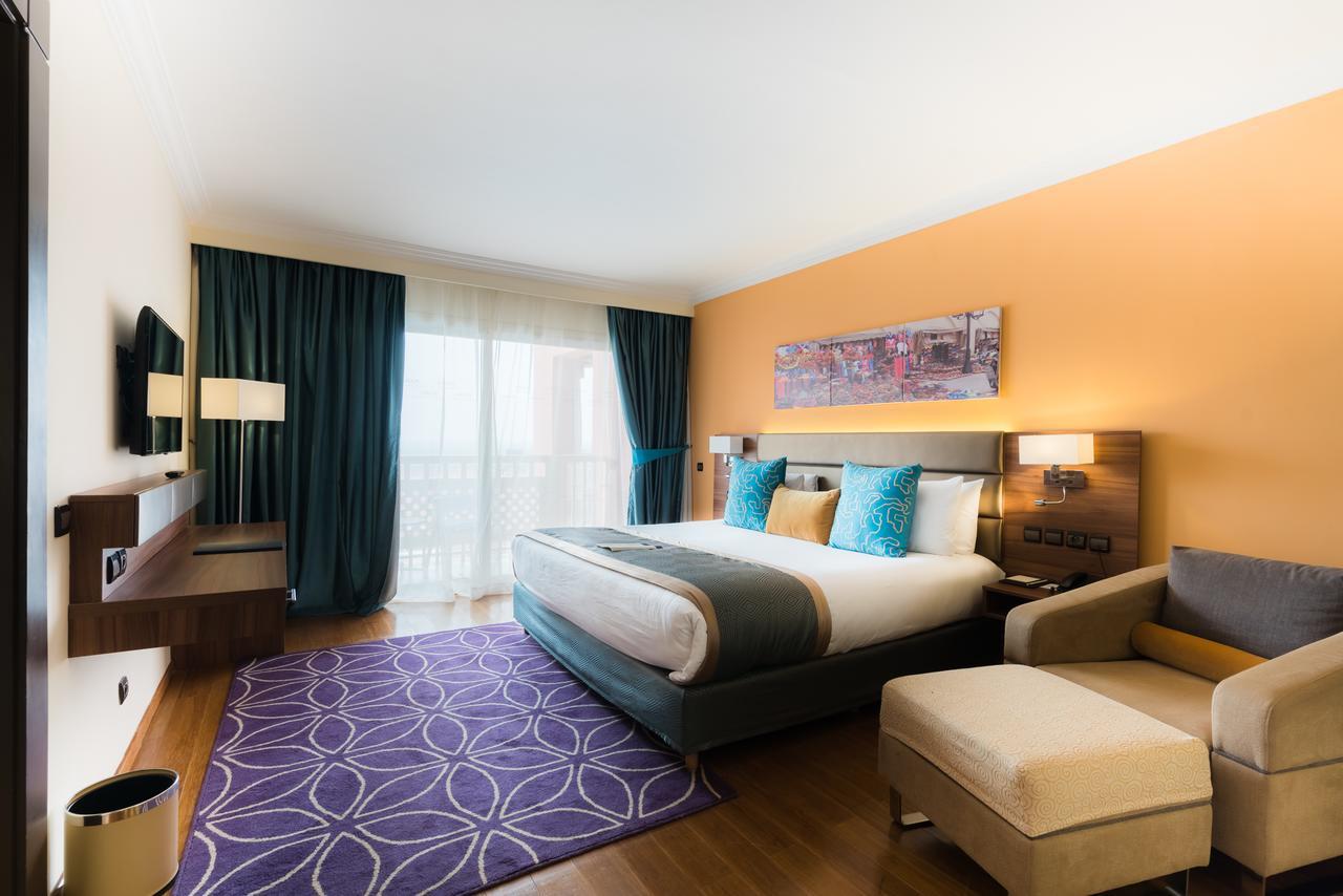 Prestige Suite Jaccuzi Two Double Rooms Pool View