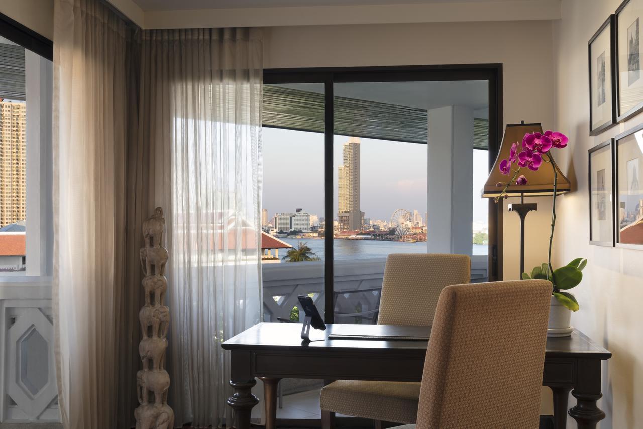 Junior River View Suite