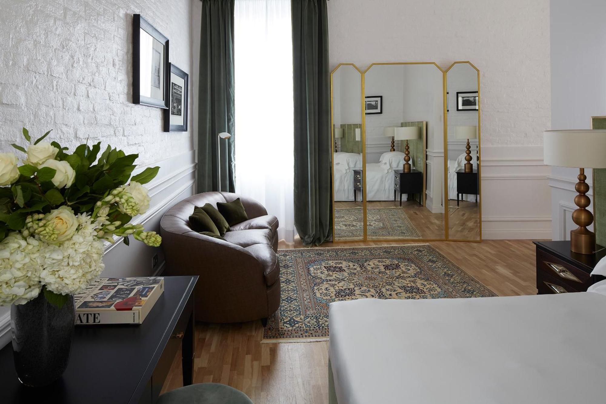 Deluxe Suite with Private Garden,1012433047:JPEG